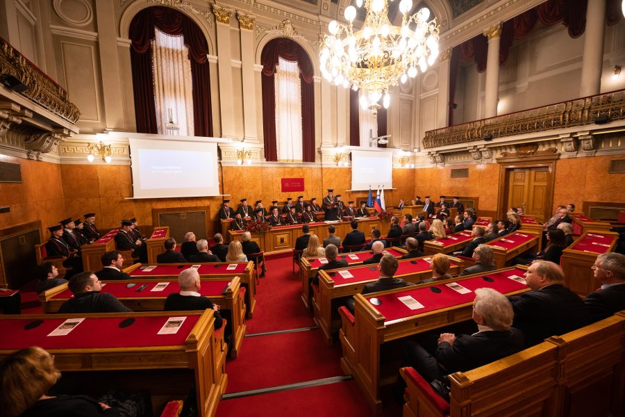 3*  Ljubljana
Slavnostna seja senata Univerze v Ljubljani.
Foto: Boštjan Podlogar/STA
