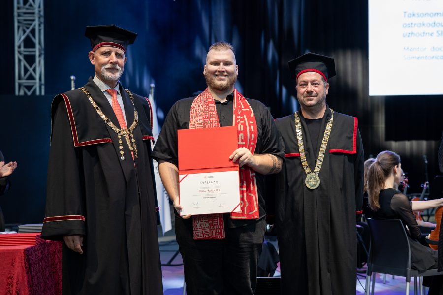 Ljubljana, Krizanke.
Javna promocija doktoric in doktorjev znanosti ter podelitev priznanj za pomembna umetniska dela Univerze v
Ljubljani.