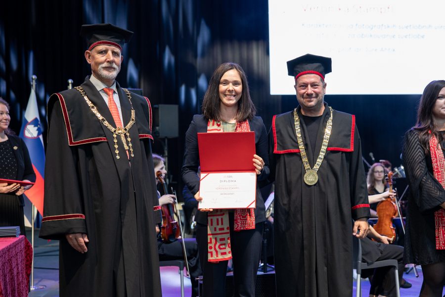 Ljubljana, Krizanke.
Javna promocija doktoric in doktorjev znanosti ter podelitev priznanj za pomembna umetniska dela Univerze v
Ljubljani.