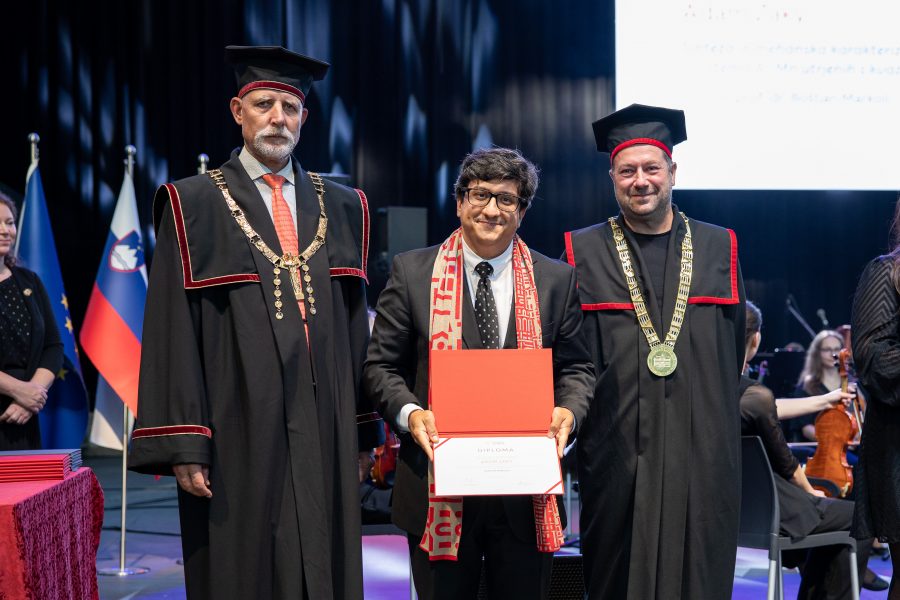 Ljubljana, Krizanke.
Javna promocija doktoric in doktorjev znanosti ter podelitev priznanj za pomembna umetniska dela Univerze v
Ljubljani.
