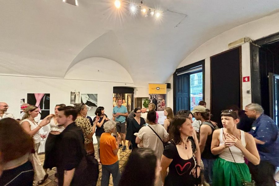 POVEZ, modna revija in prodajna razstava, Galerija Škuc